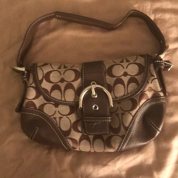 Coach Handbags - Coach bag brown.